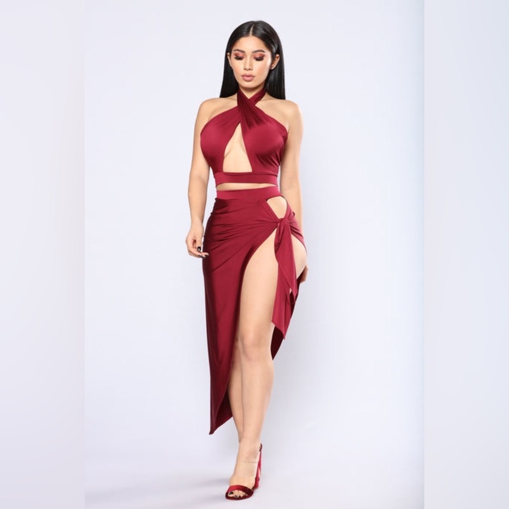 Elegant Burgundy Halter Skirt Set